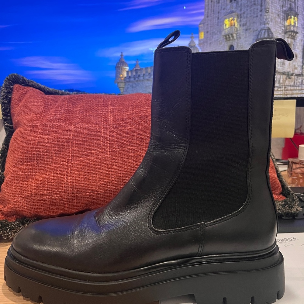 Zara Sleek Black Leather Booties